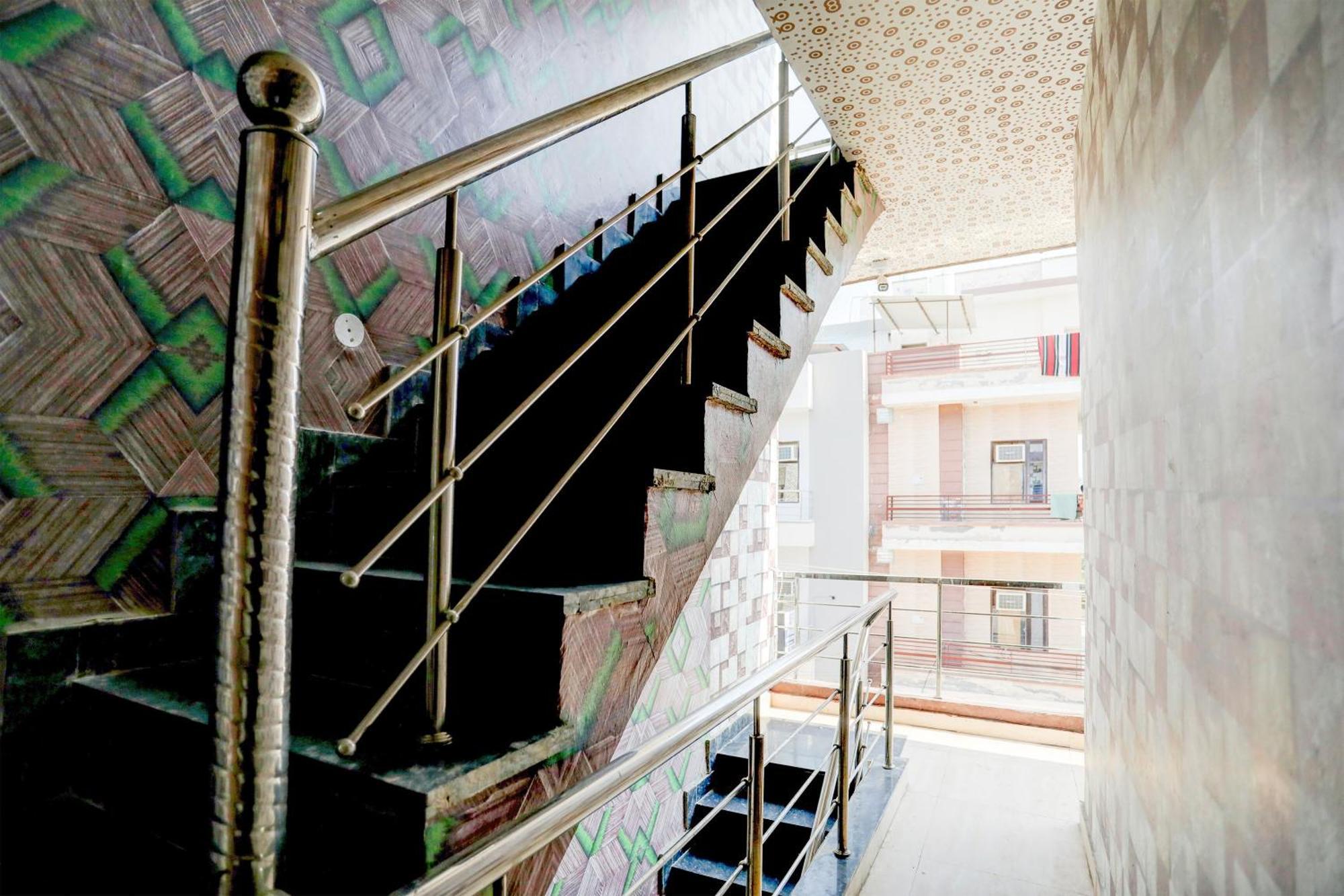 Oyo Paradise Inn ジャランダール エクステリア 写真